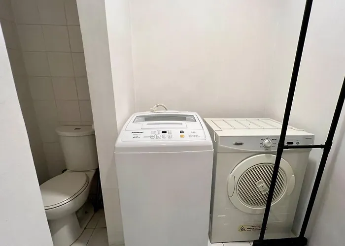 Apartment Charming 2-br In Bgc *