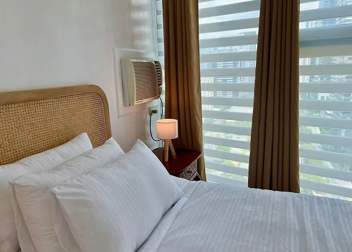 Charming 2-br In Bgc Apartment Manila