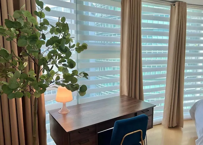 Apartment Charming 2-br In Bgc Manila