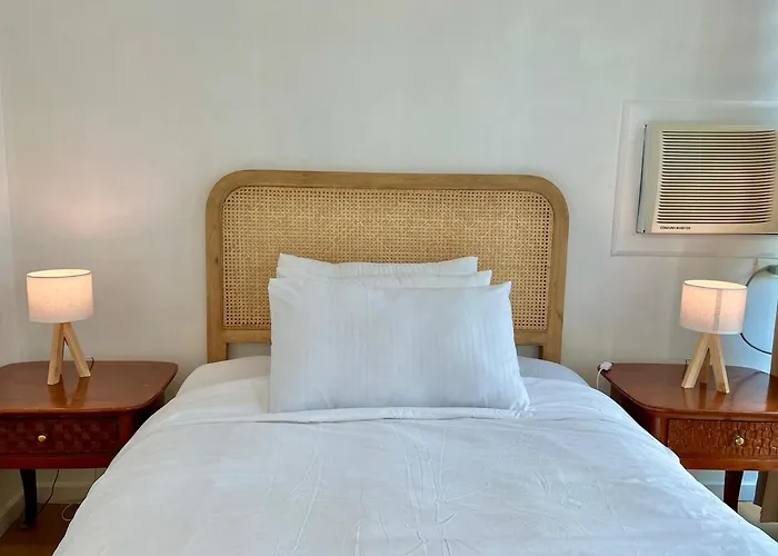 Apartment Charming 2-br In Bgc