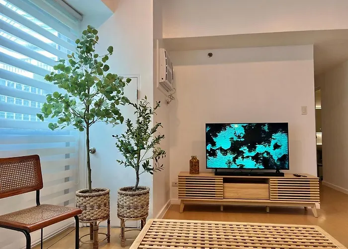 Charming 2-br In Bgc Apartment